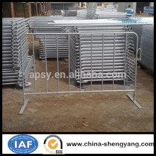 Hot galvanized metal temporary crowd control barrier, galvanized Pedestrian Barriers, french barricade (China manufacture)